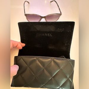 Almost brand new Chanel sunglasses. Barely worn, excellent condition.
